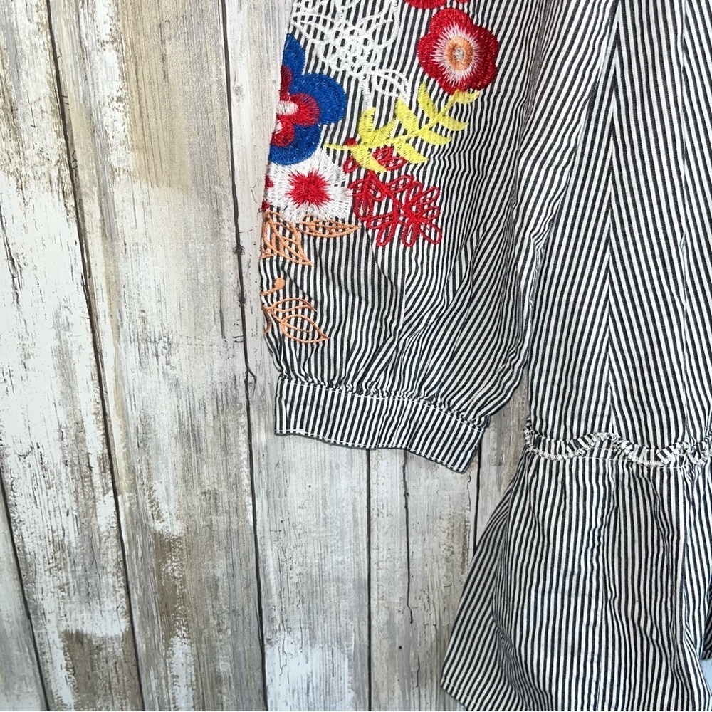 Jodifl Stripe Embroidered Sleeve Tunic - Picture 3 of 4